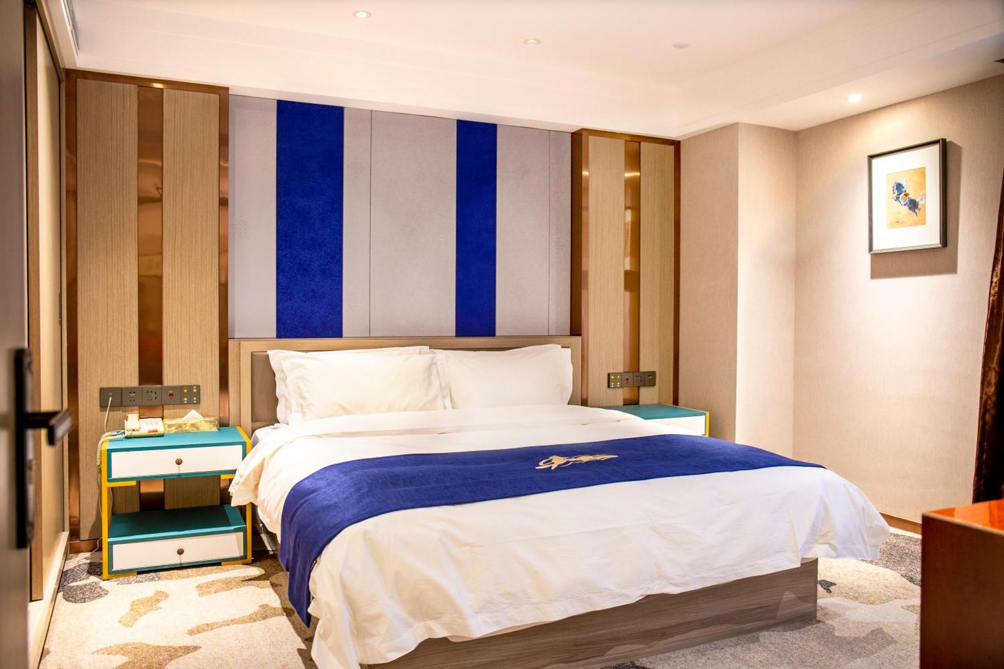 Uiles Hotel Hohhot Bagian luar foto
