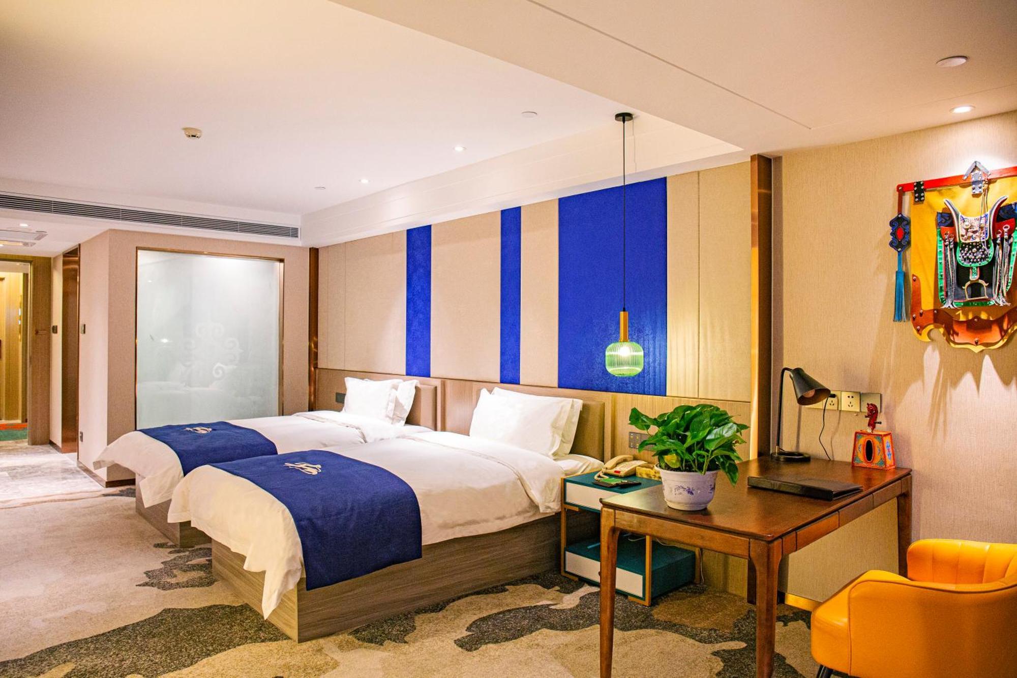 Uiles Hotel Hohhot Bagian luar foto