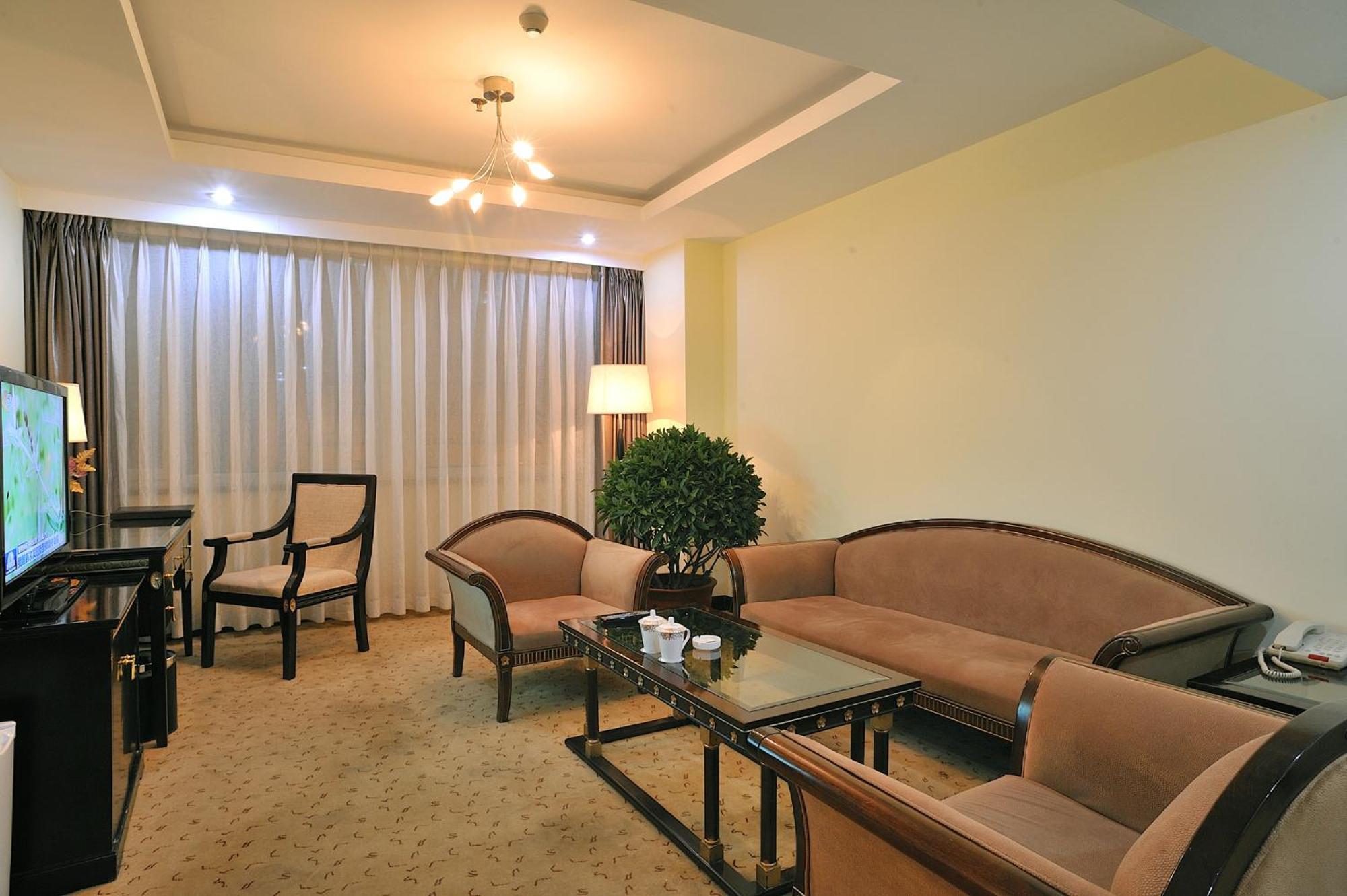 Uiles Hotel Hohhot Bagian luar foto
