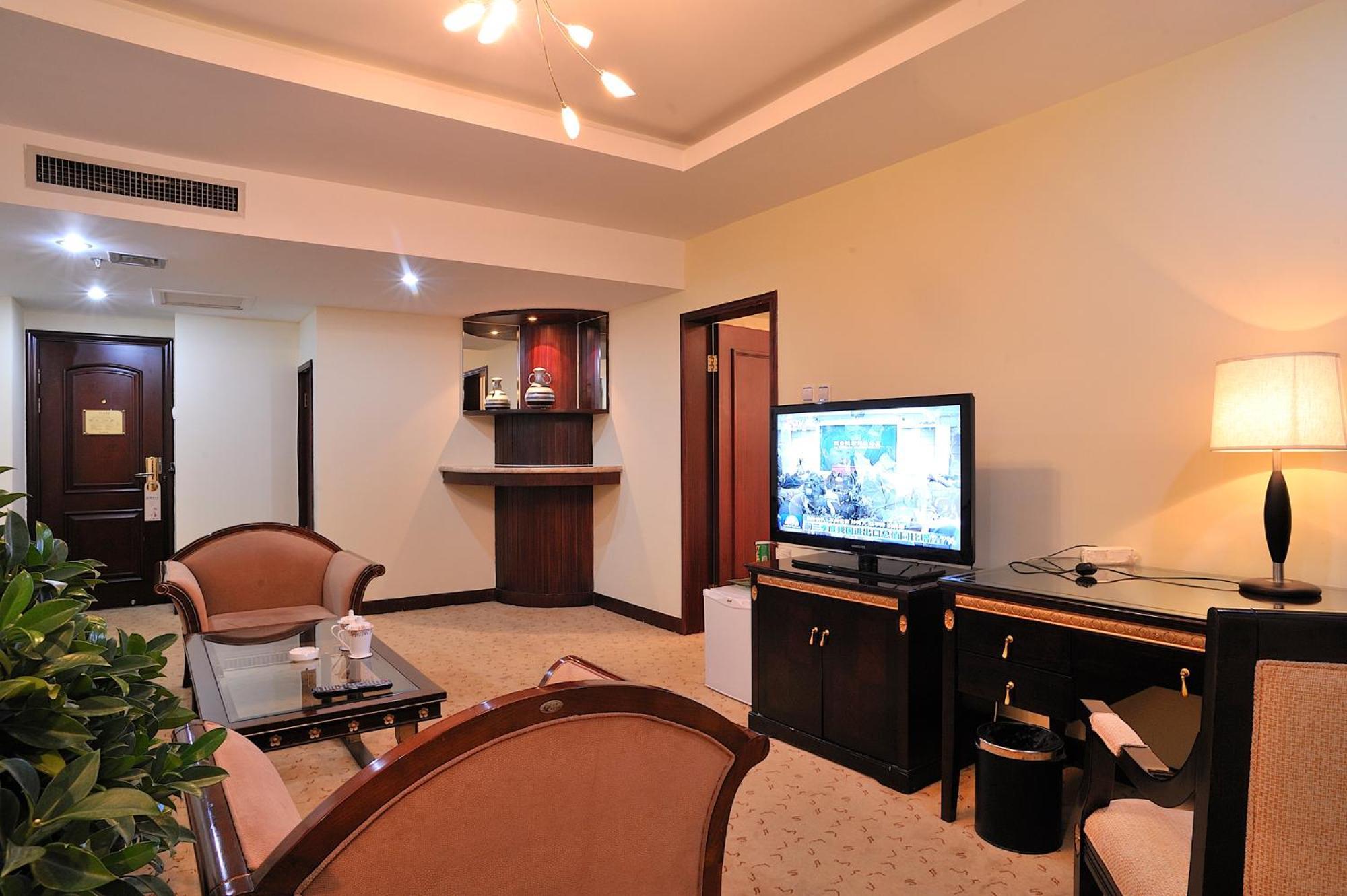 Uiles Hotel Hohhot Bagian luar foto
