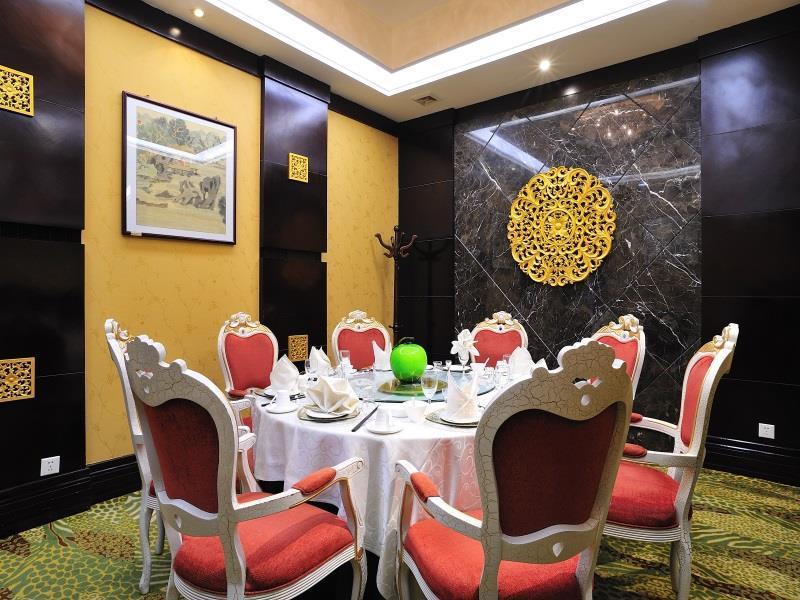 Uiles Hotel Hohhot Bagian luar foto