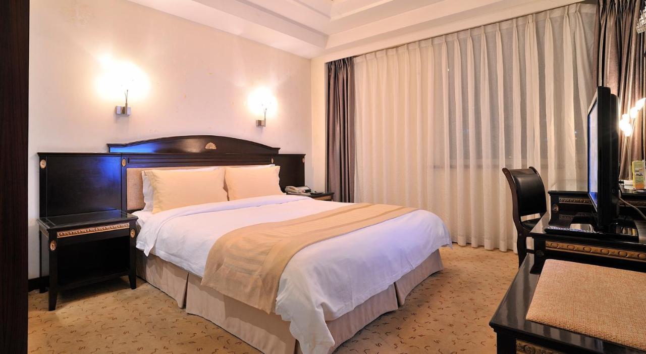 Uiles Hotel Hohhot Bagian luar foto